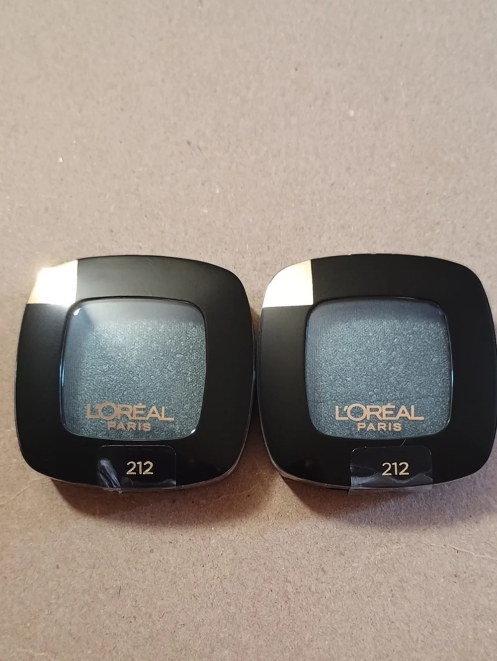2 x L'Oreal Paris Colour Riche Monos Eyeshadow, 212 Green Promenade